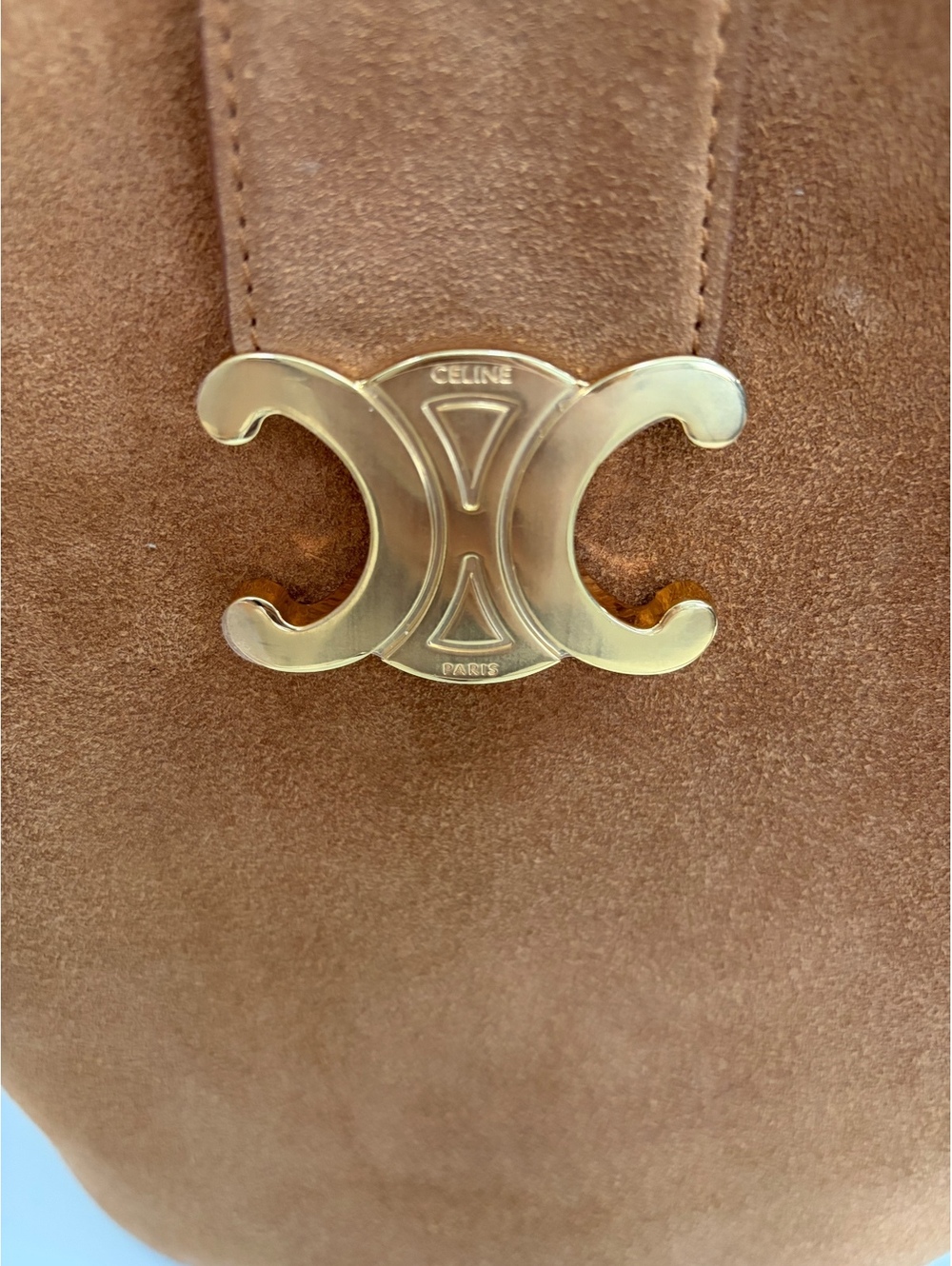 Celine Medium Louise Bucket Bag Suede Calfskin Brown Camel With Gold Hardware - Picture 2 of 9